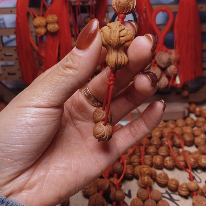 桃核吊坠龙纹桃枭