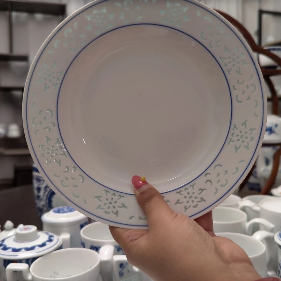 陶瓷东方莲韵8寸深盘一个