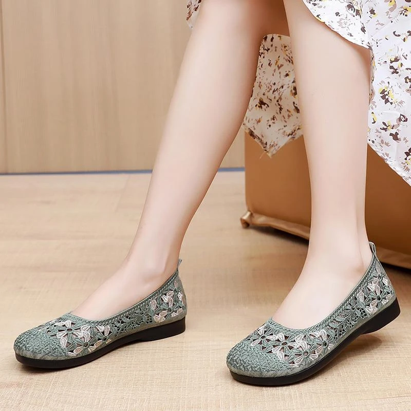 镂空鞋子女2025年夏季新款透气网面鞋老北京布鞋中老年浅口一脚蹬