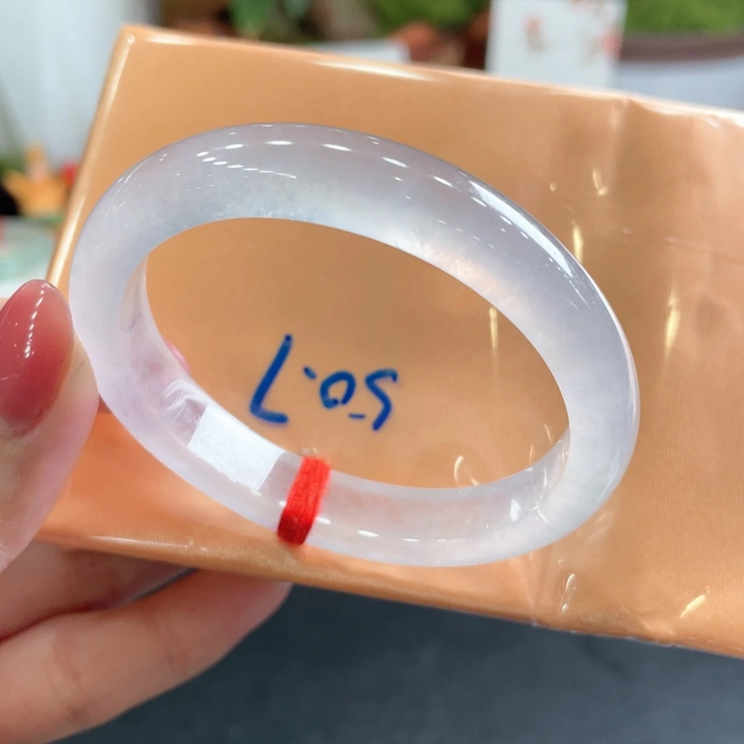 翡翠未镶嵌手镯51贵妃 玻璃钢光