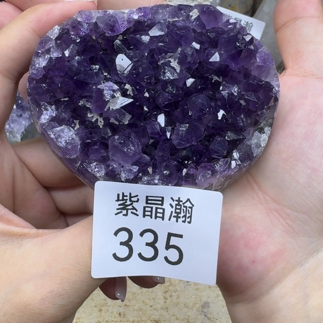 未镶嵌水晶大型摆件（非配饰）