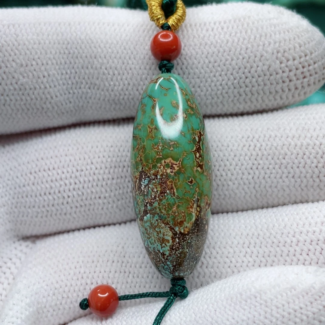 绿松石未镶嵌颈饰