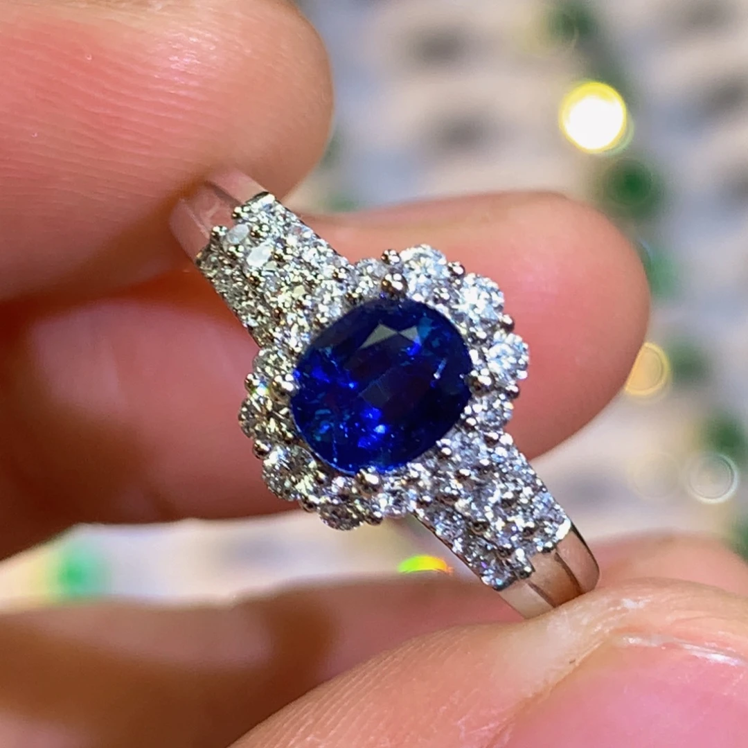 蓝宝石铂Pt950镶嵌戒指