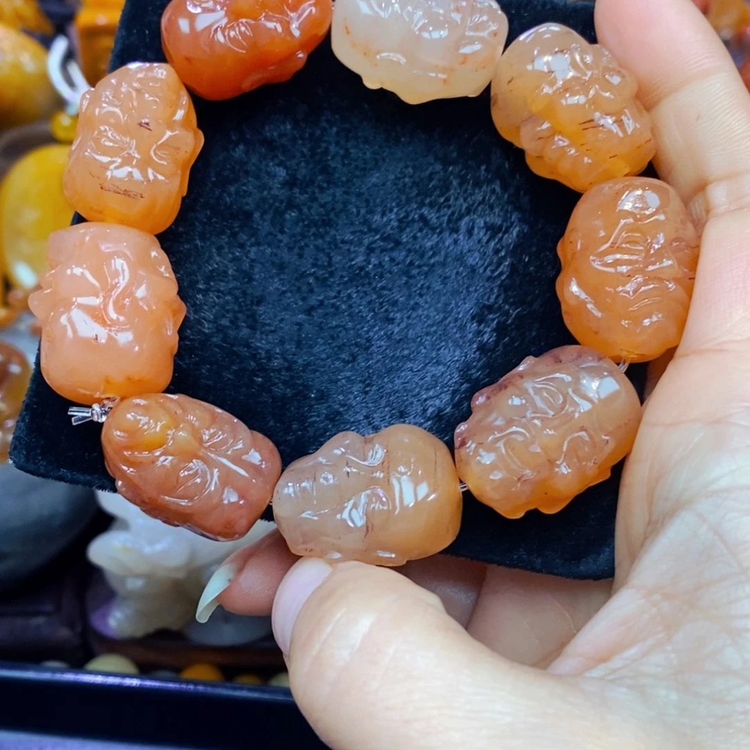 未镶嵌石英质玉（黄龙玉）项链