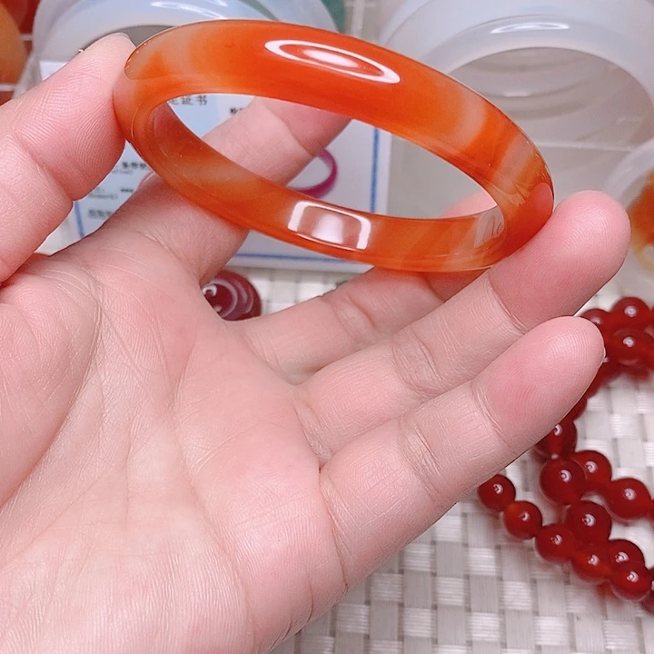 玛瑙/玉髓手镯未镶嵌