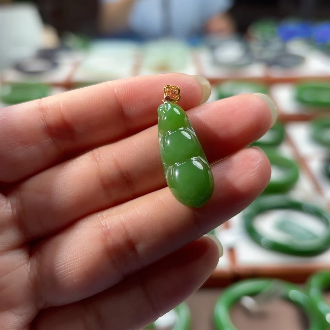 和田玉（碧玉）18K金镶嵌吊坠(不含链)