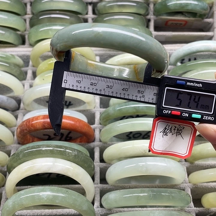 未镶嵌蛇纹石玉手镯301