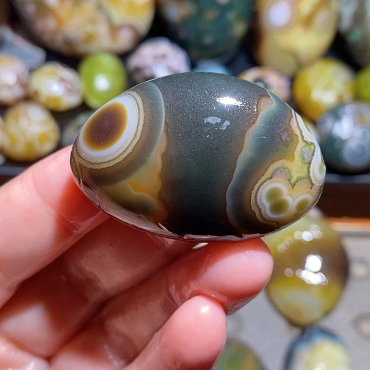 未镶嵌玛瑙/玉髓珠宝半成品56
