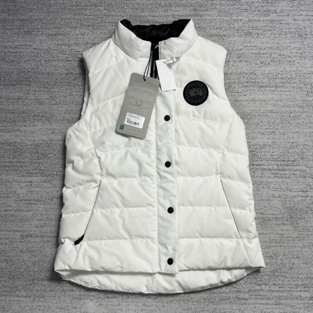 未使用 CANADA GOOSE 加拿大鹅 XS 北辰白色黑标马甲背心羽绒服