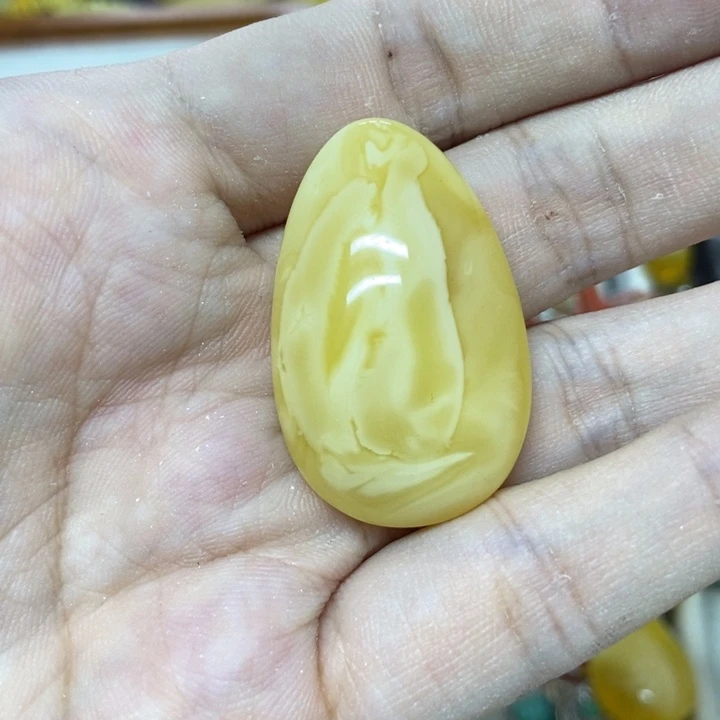 未镶嵌蜜蜡裸石吊坠