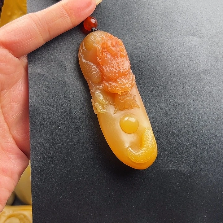 9***4石英岩玉未镶嵌黄蜡石手把件