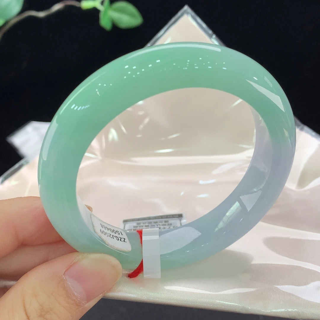 翡翠未镶嵌手镯0488
