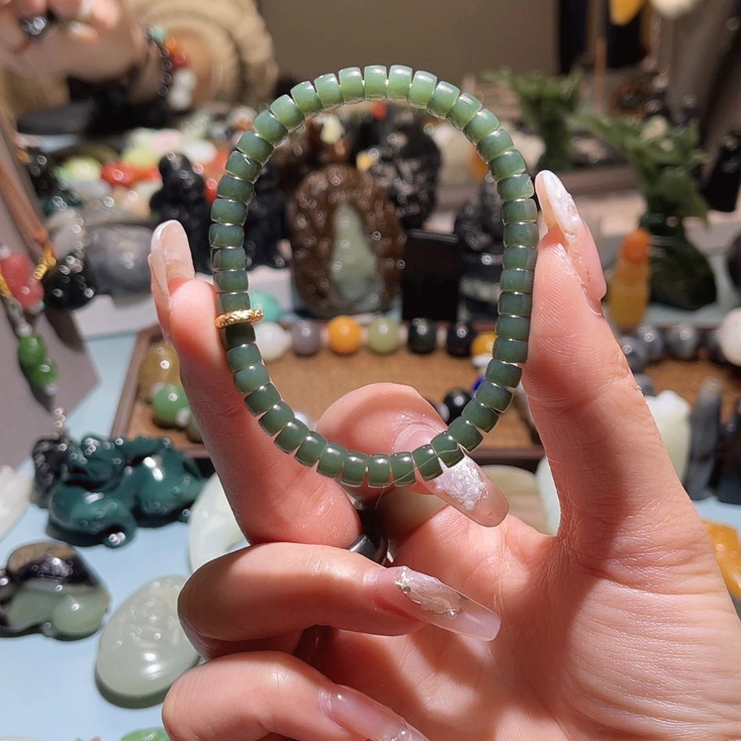 和田玉未镶嵌手链且末蓝药片