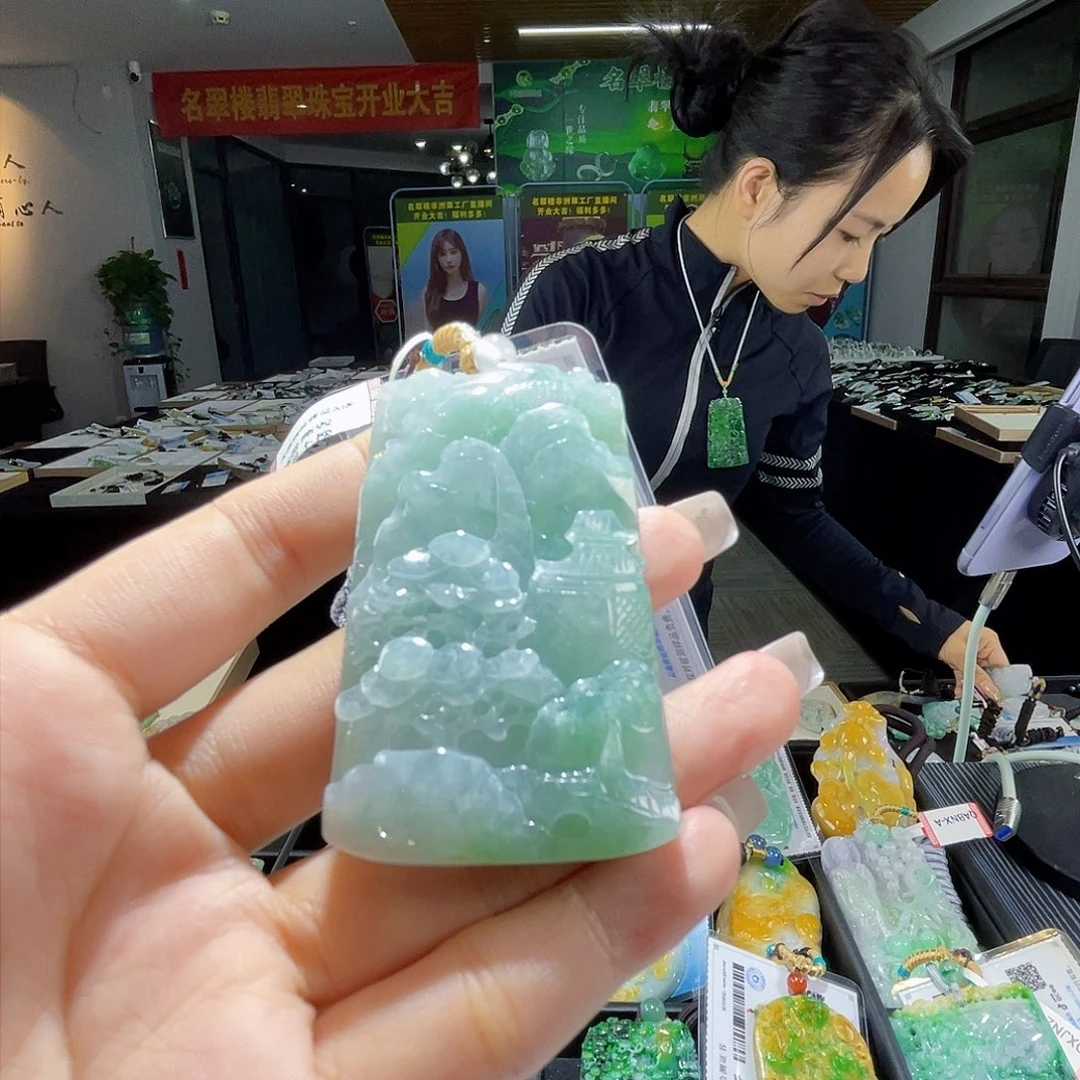 颈饰未镶嵌翡翠一