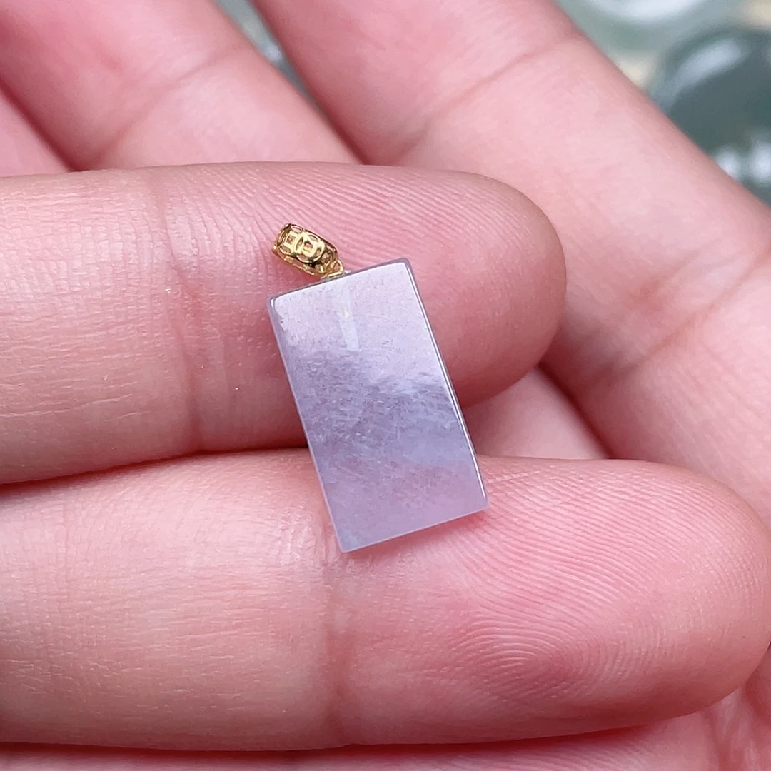 翡翠未镶嵌颈饰无事牌