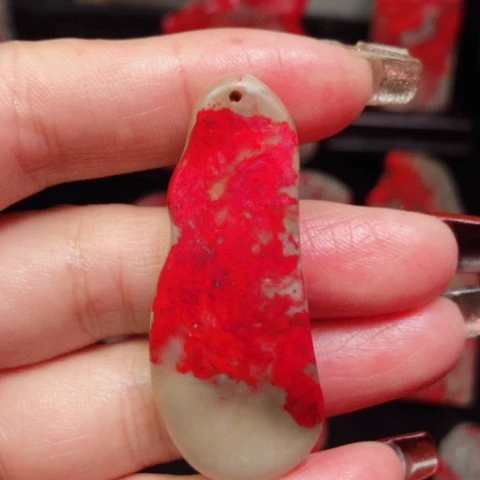 昌化鸡血石昌化鸡血石挂件