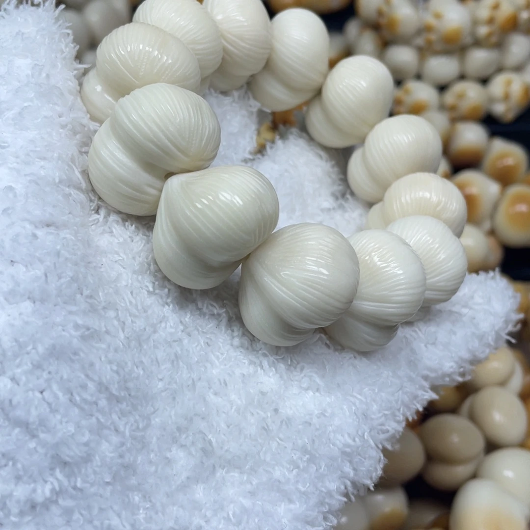 菩提根/象牙果手串12.22.38爱心拉丝桃