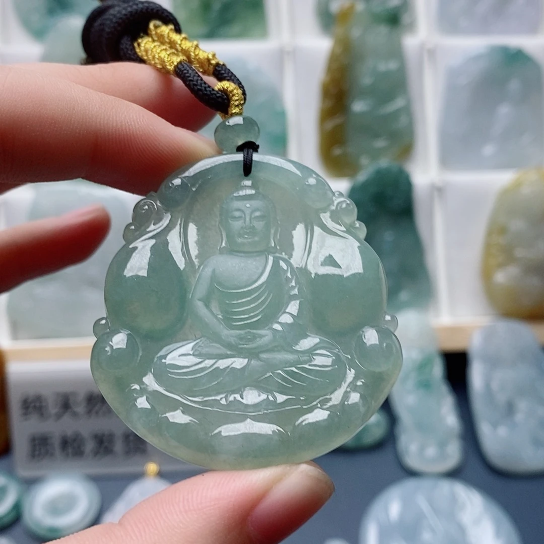 旭***吧翡翠未镶嵌颈饰大日如来
