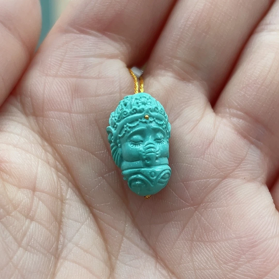 绿松石颈饰未镶嵌