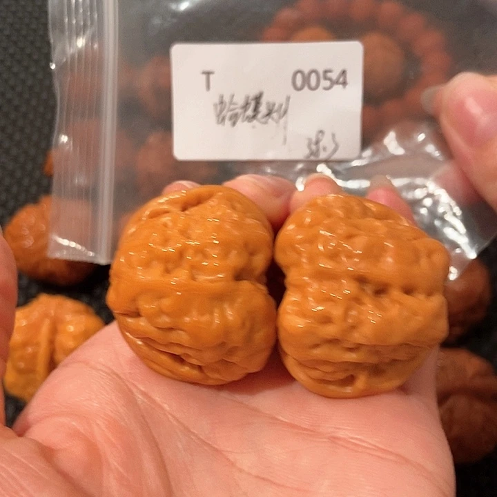 文玩核桃吊坠蛤蟆头38肚41