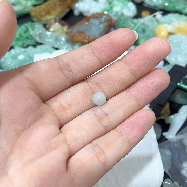 颈饰足铂镶嵌翡翠紫*天