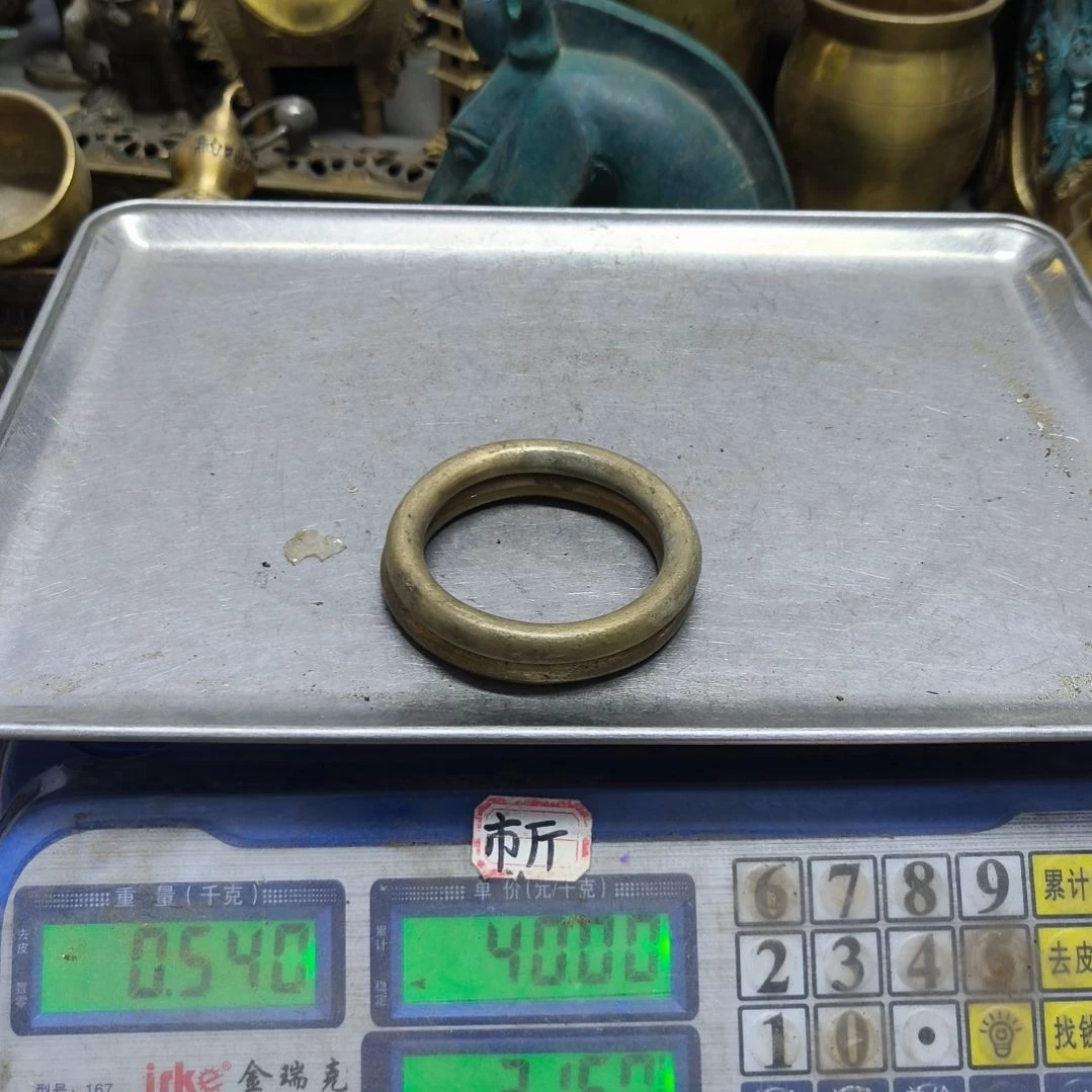 鲁***羊铜器20.666666666666666