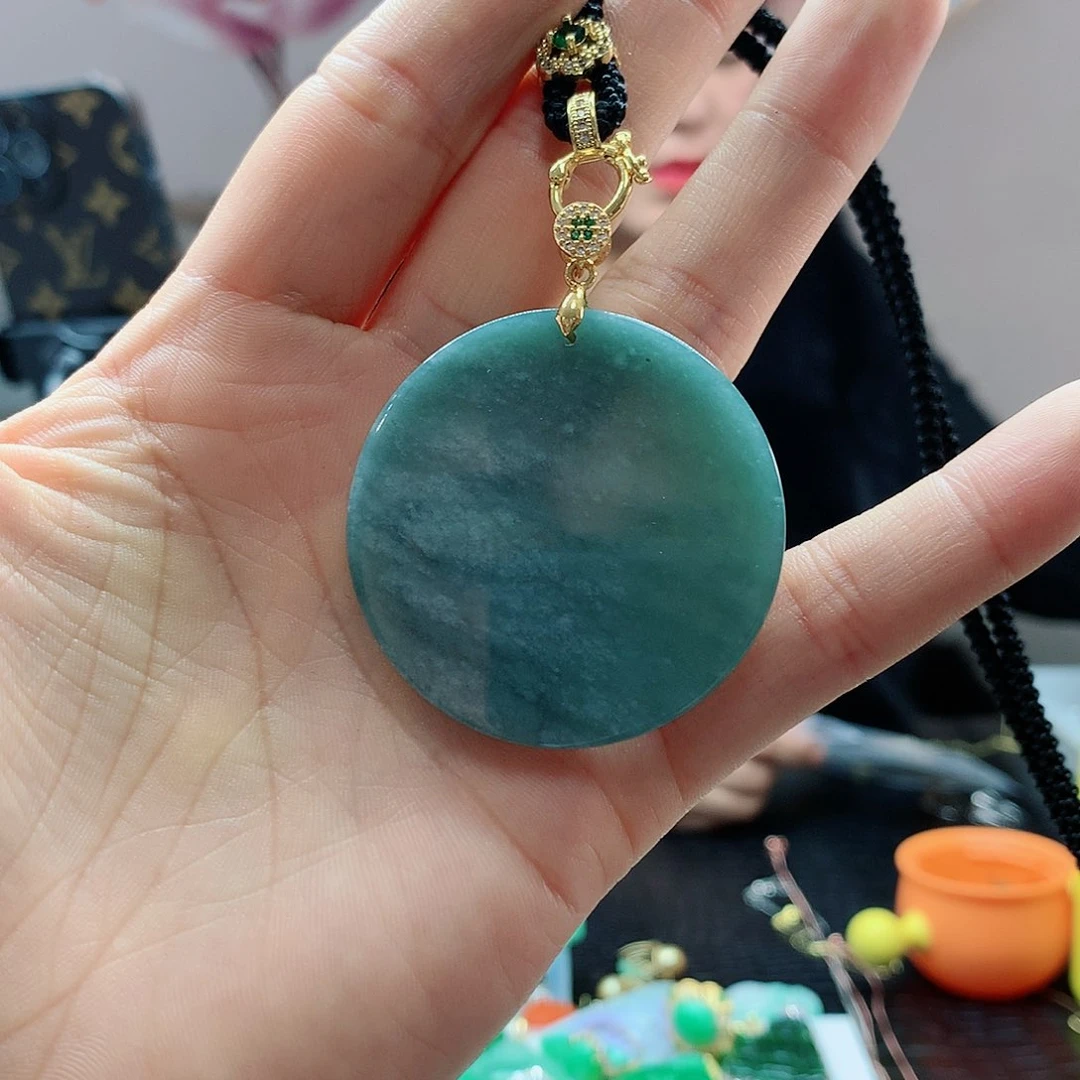 【闪购商品】翡翠吊坠(赠链)未镶嵌