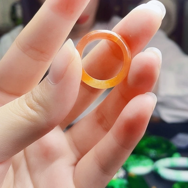 颈饰未镶嵌翡翠多样性