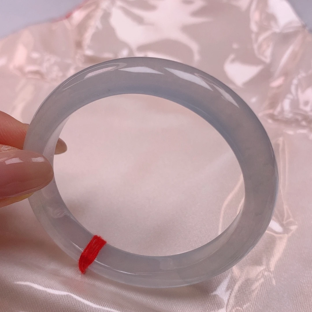 【闪购商品】翡翠手镯未镶嵌53+贵妃手镯