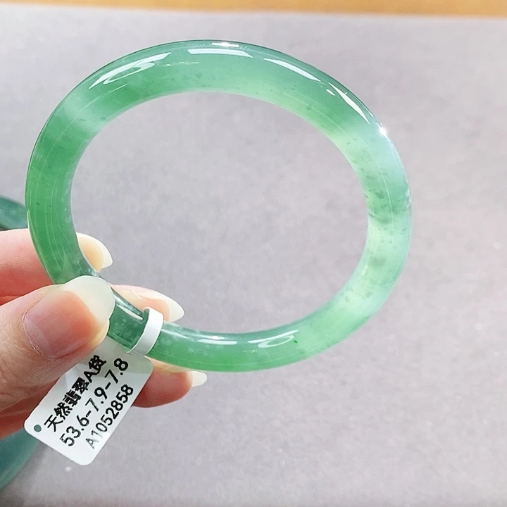 【闪购商品】未镶嵌手镯翡翠