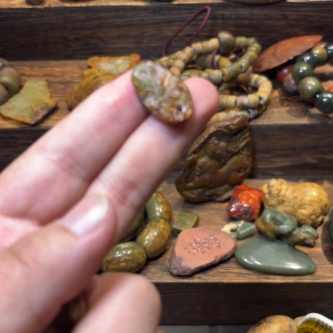 岫岩河磨玉（透闪石质玉）未镶嵌颈饰