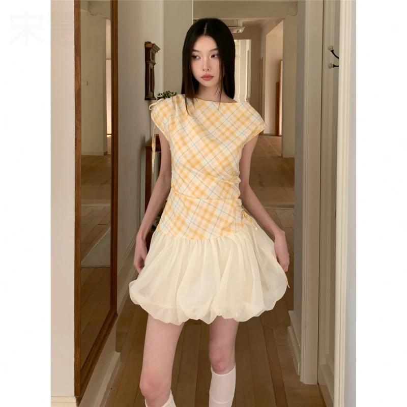 褶皱小众设计显瘦抽绳收腰花苞连衣裙短袖