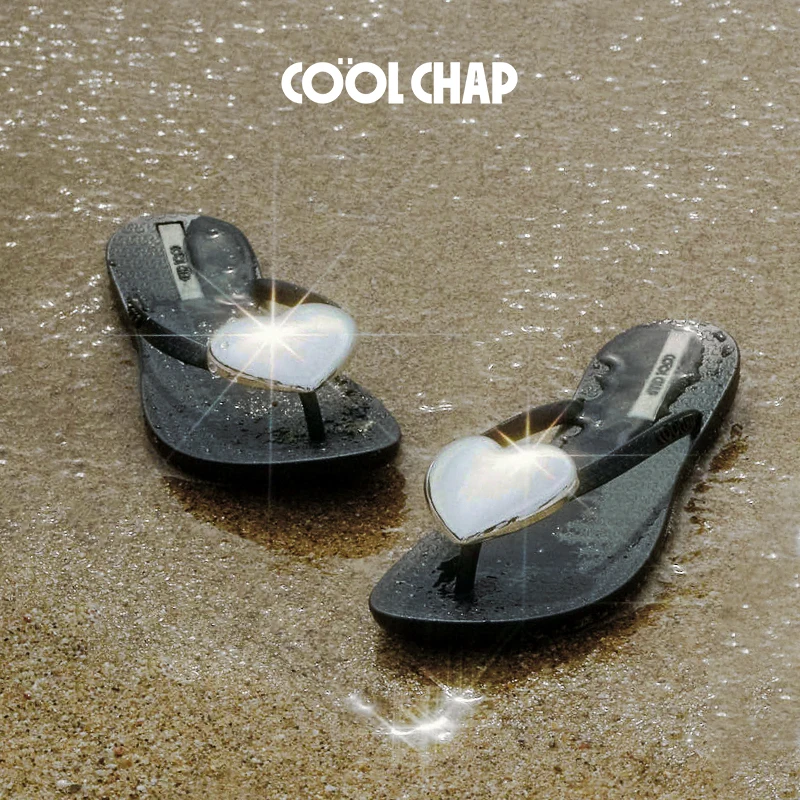 COOLCHAP嘭嘭爱心系列2025年春人字拖海边沙滩度假防滑夹脚拖鞋