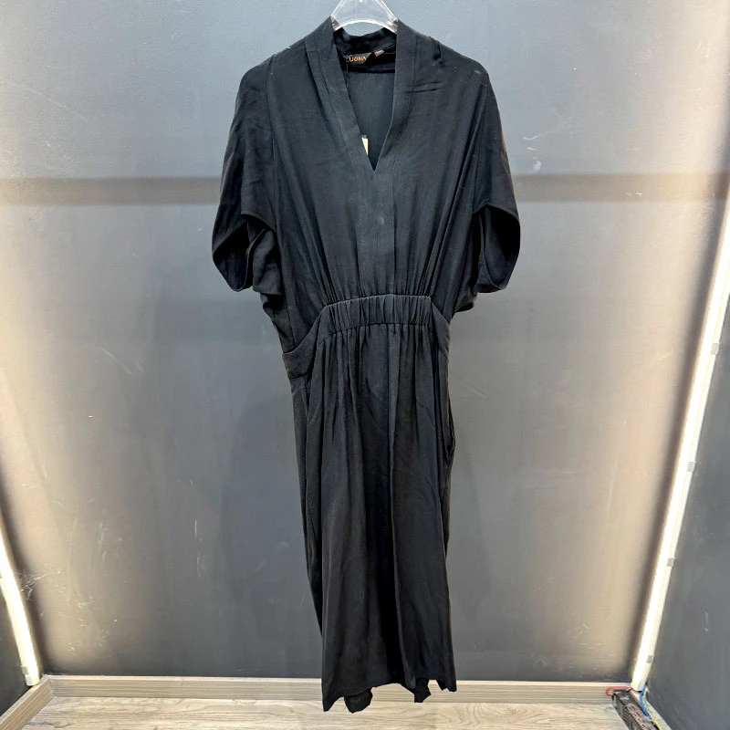 艾俊萱服饰2025年纯色夏季女装连衣裙