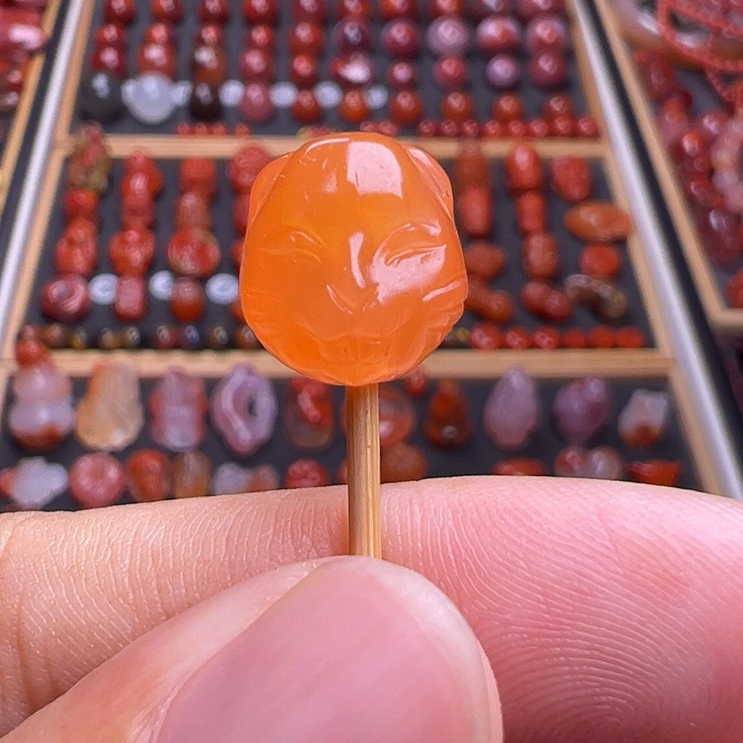 南红玛瑙未镶嵌珠宝奇石财鼠10.5mm