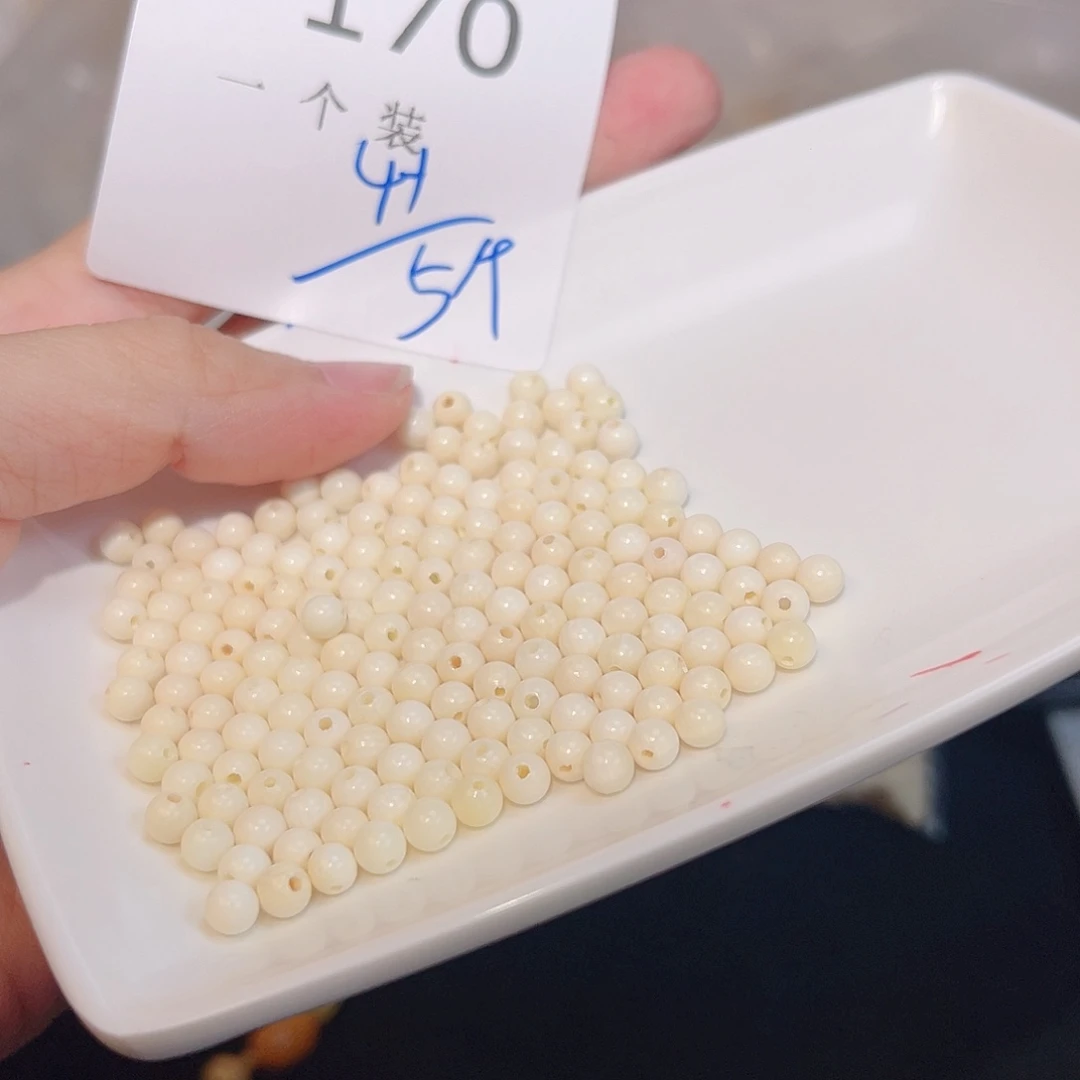 未镶嵌珠宝半成品水晶170 。