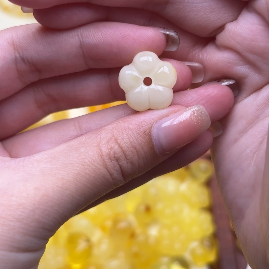 琥珀未镶嵌裸石51号