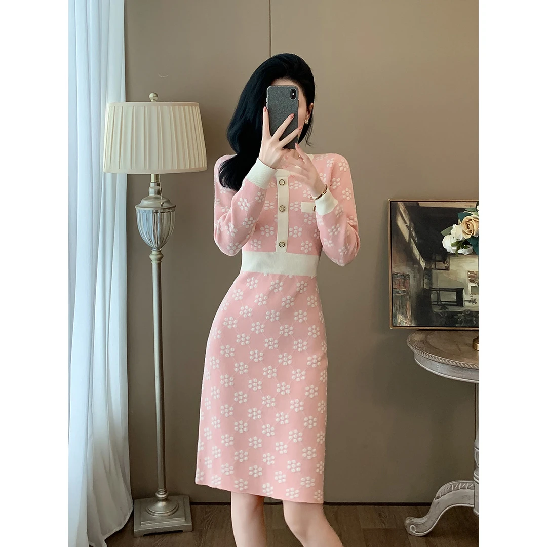 小香风秋季女装长袖针织包臀裙女气质长袖中长款打底粉色毛衣裙子