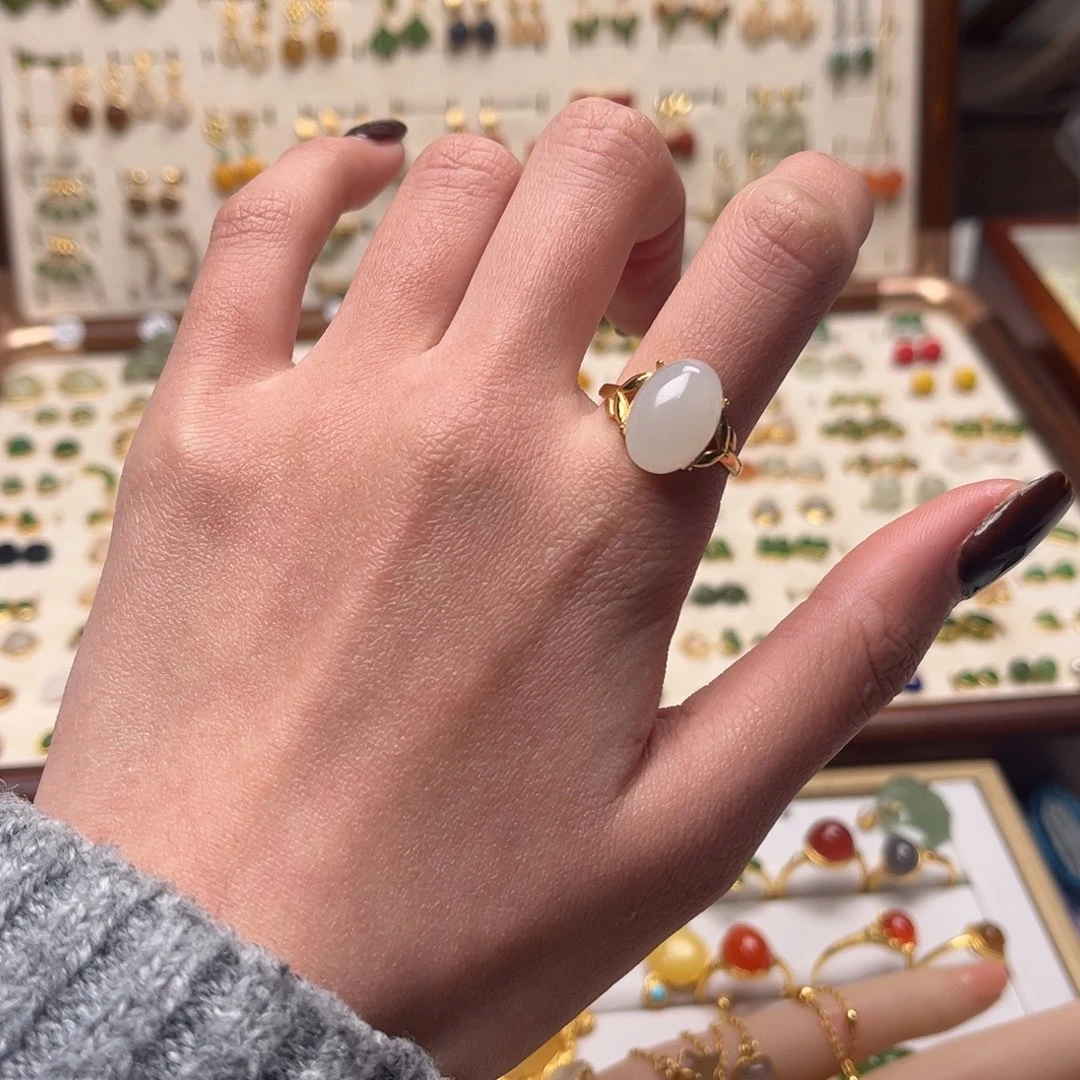 和田玉银S925镀金镶嵌耳坠