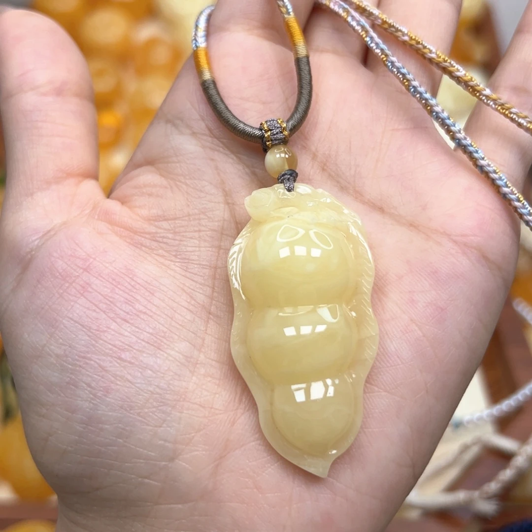 琥珀颈饰未镶嵌蜜蜡