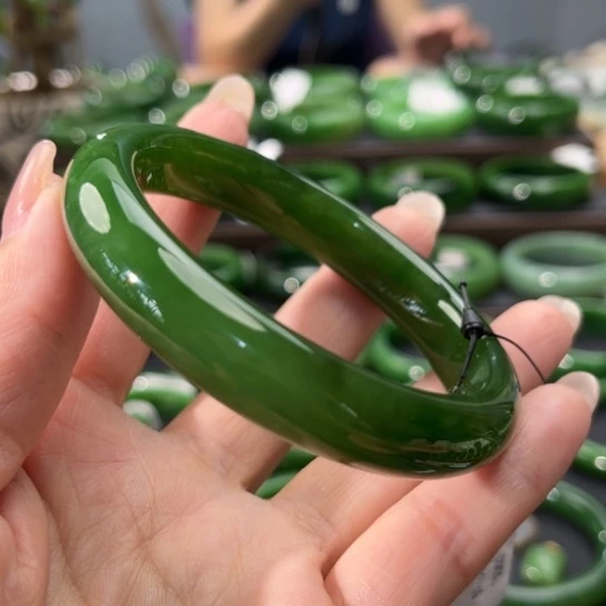 和田玉（碧玉）手镯未镶嵌