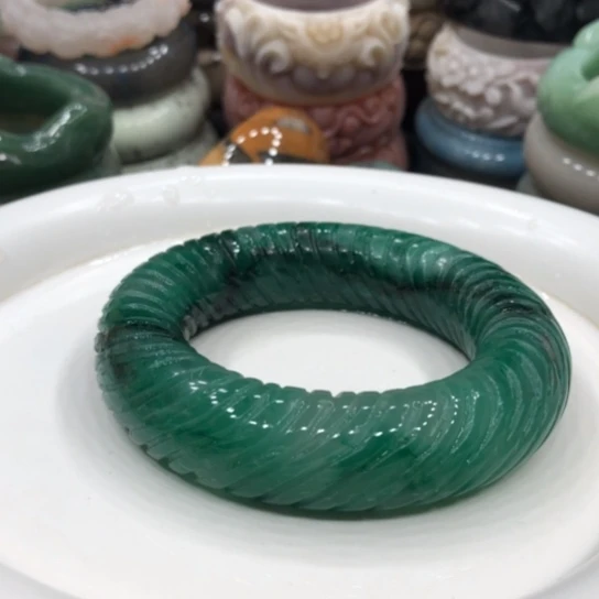 未镶嵌石英质玉珠宝半成品2