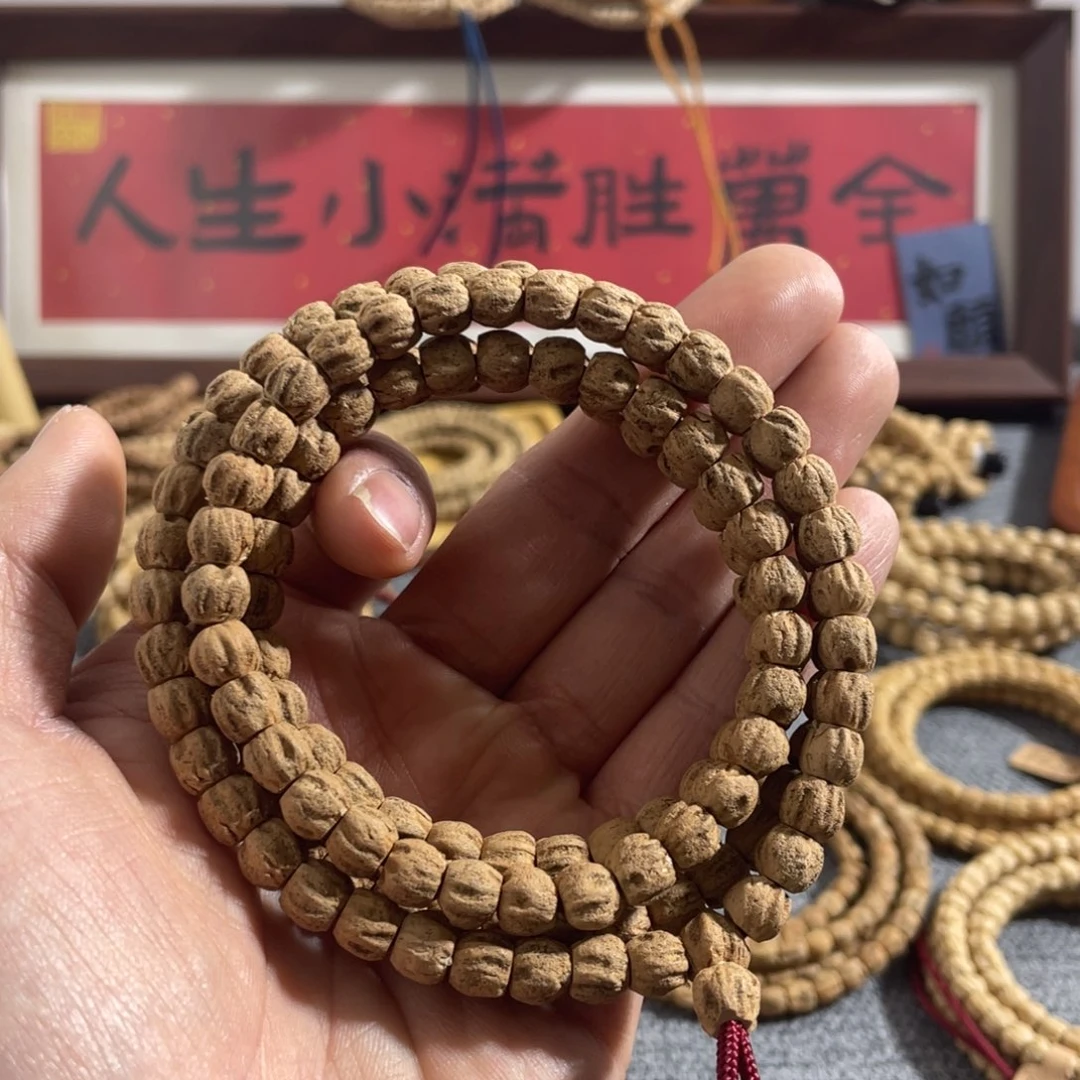 柏香籽/百香籽吊坠脏红皮方块顺7mm