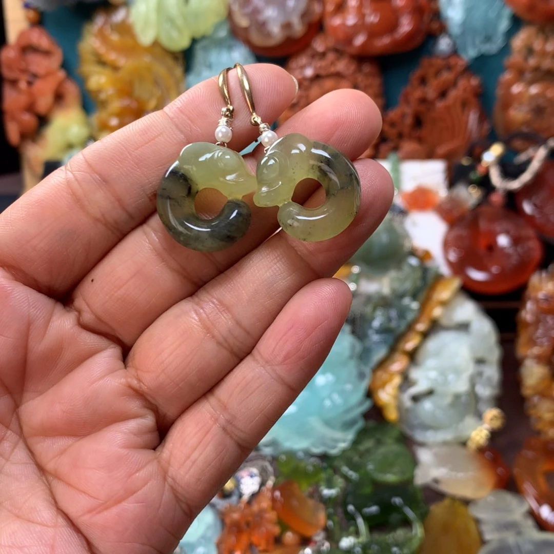 蛇纹石玉耳坠未镶嵌