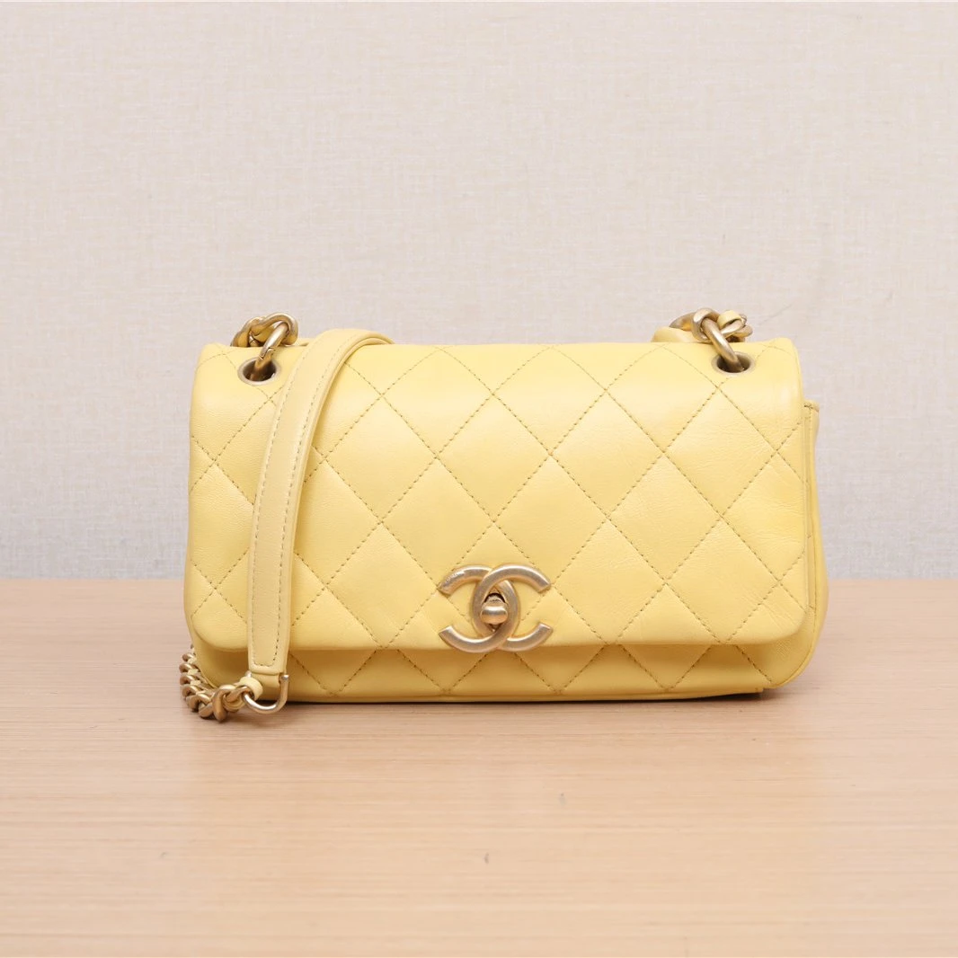 99新 Chanel/香奈儿 大头活动 21P 口盖包 19cm 黄色 金扣