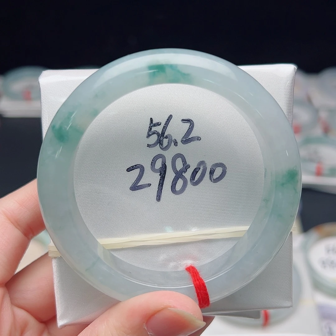 翡翠未镶嵌手镯A货