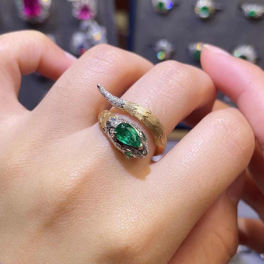 祖母绿戒指18K金镶嵌0.60ct