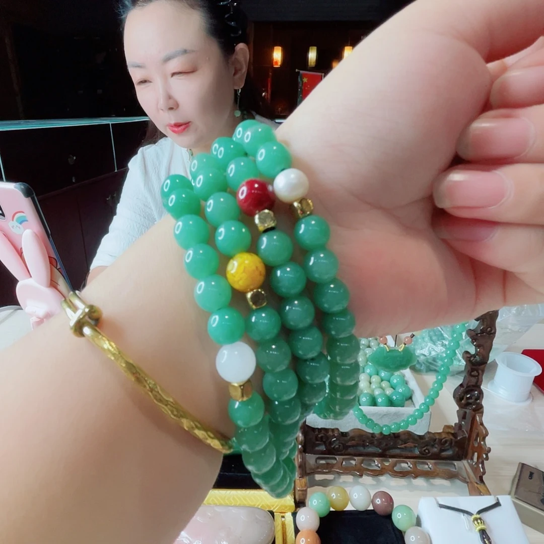 密玉（石英质玉）未镶嵌颈饰