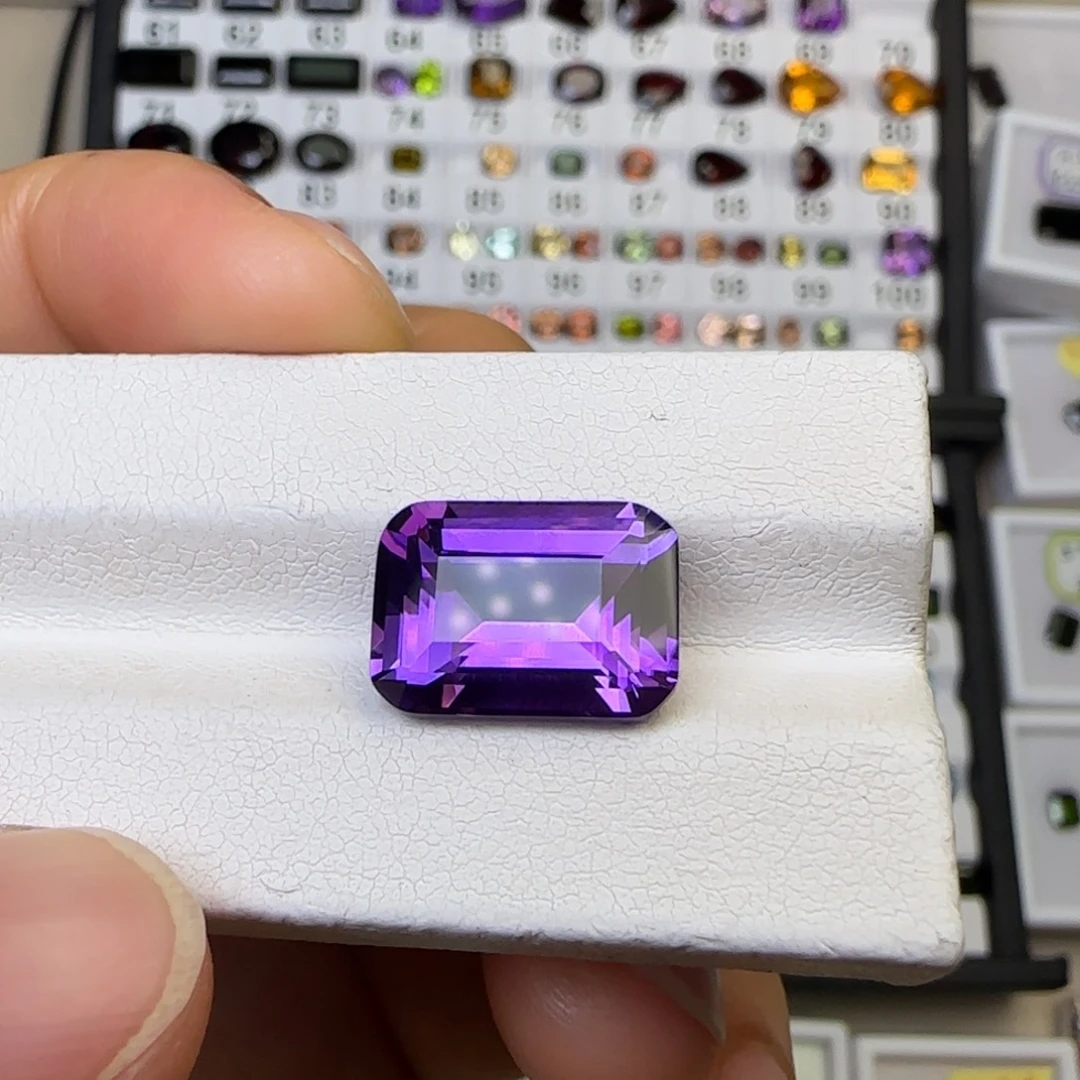 未镶嵌水晶珠宝半成品天然10*14mm 7.57克拉