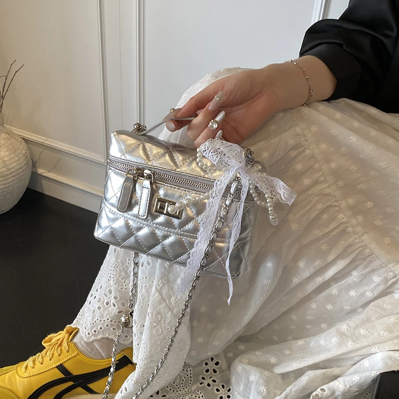 菱格新款轻奢高级感链条盒子包小众洋气百搭夏日斜挎包香风手机包